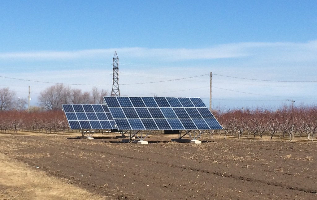solar-panels-farm